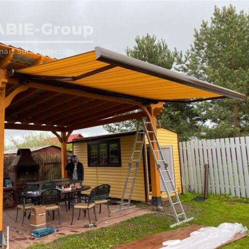 Фотографии выполненных работ компании «ABIE-GROUP» кассетной маркизы KYMA. г.Дмитров, Московской обл.