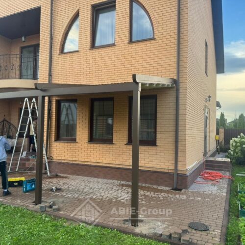 Фотографии выполненных работ компании «ABIE-GROUP» Алюминиевой перголы со сдвижным тентом и led подсветкой. посёлок Коммунарка, Новомосковский административный округ, Москва.