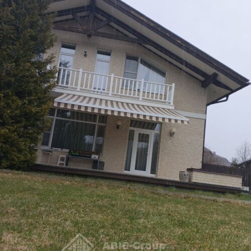 Открытая маркиза GS-660 Greenawn. Монтаж на потолочные кронштейны в городе Истра, Московской области.
